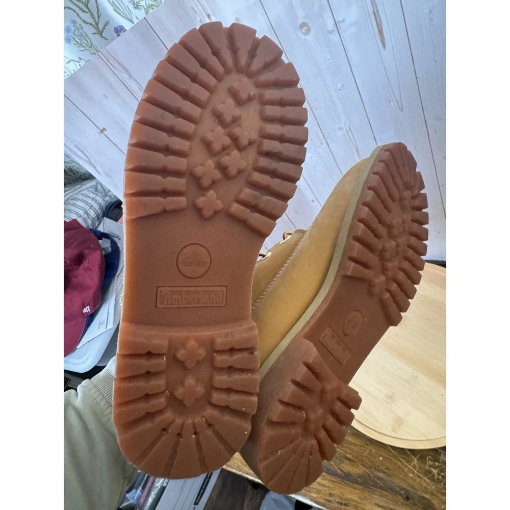 Timberland Boots Boys Size 4 Wheat 6-Inch‎ Nubuck Lace Up Padded Collar A8398